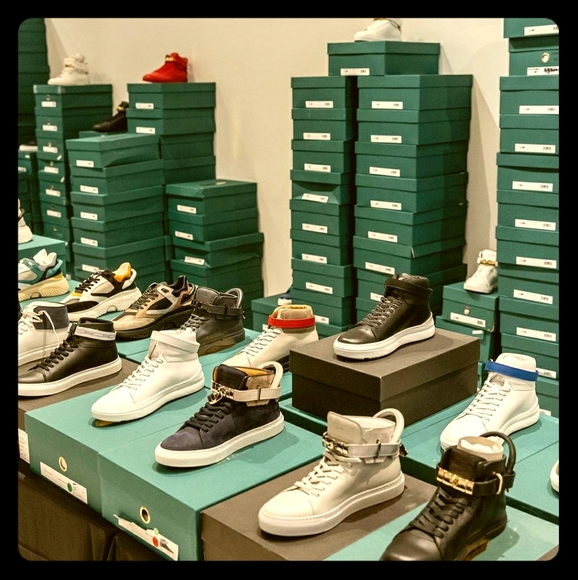 Meet your Posher, Mello - Picture 1 of 1